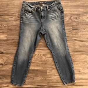 Torrid high rise curvy cropped jeans size 10